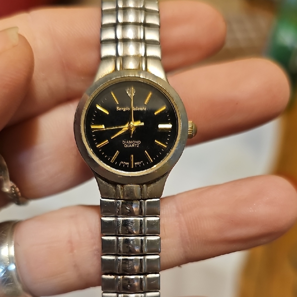 Sergio Valente Black Dial Silver Bracelet Watch